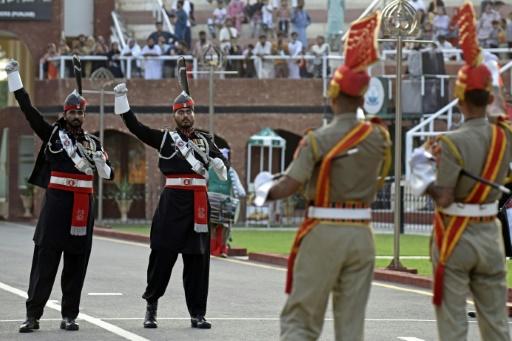 Tensión al máximo: La India expulsa a numerosos pakistaníes y cierra un punto fronterizo Tensión al máximo: La India expulsa a numerosos pakistaníes y cierra un punto fronterizo