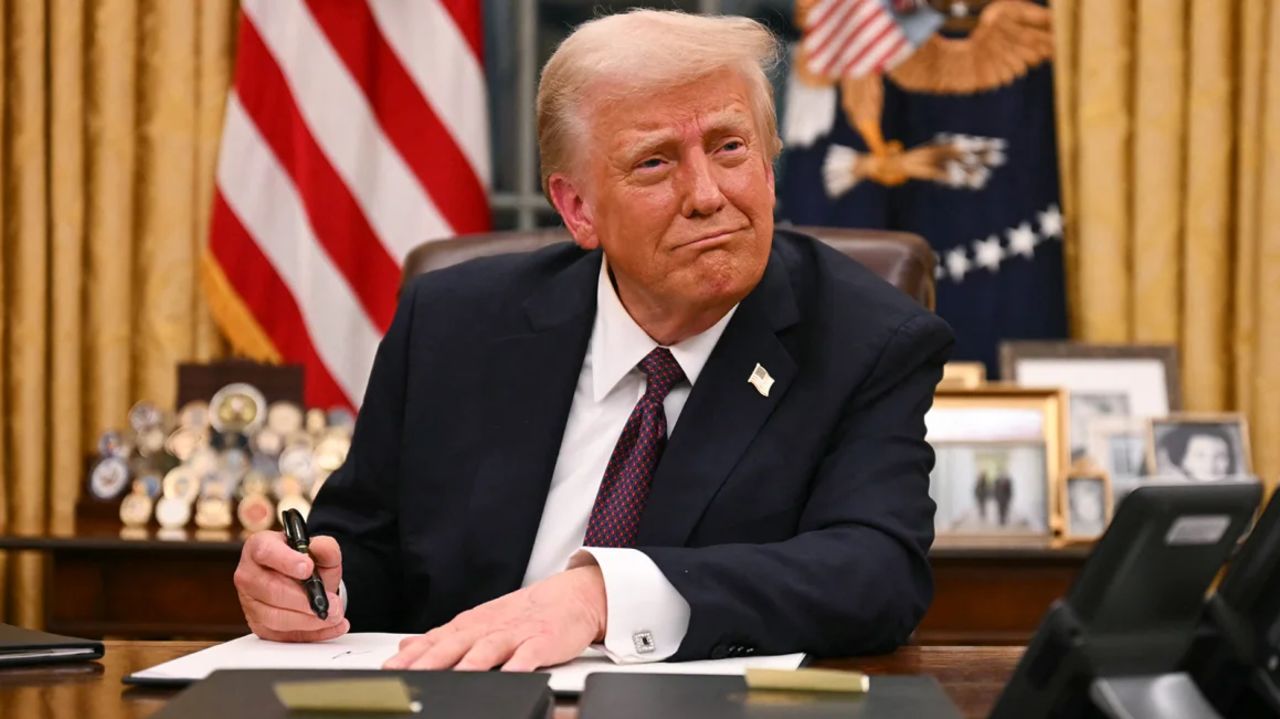 El FBI bajo Trump se centra en la inmigración irregular en lugar de los delitos de ‘cuello blanco’ El FBI bajo Trump se centra en la inmigración irregular en lugar de los delitos de ‘cuello blanco’