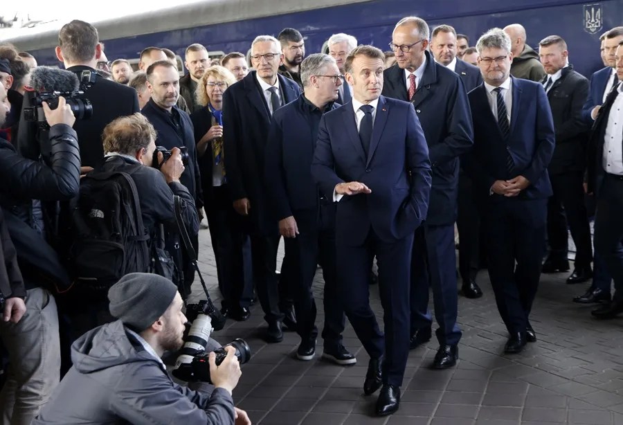 Macron y Starmer llegan a Kiev junto con el primer ministro polaco y canciller alemán