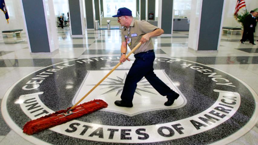 Trump planea reducir 1.200 empleos en la CIA Trump planea reducir 1.200 empleos en la CIA